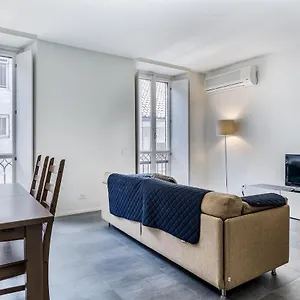 Appartamento San Maurilio, Milano